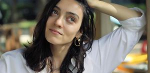 Merve Dizdar mutluluğunu paylaştı Eşiyle romantik kare