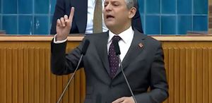 İmamoğlu’nu gözden mi çıkardı Özel’den parti grubuna damga vuran rest