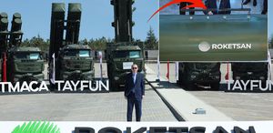 Cumhurbaşkanı Erdoğan’dan Tayfun Blok-4 füzesini imza