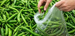 Diyarbakır’da bir zincir markette 20 TL’ye alınan biberin 249 TL’ye satıldığını tespit edildi