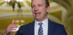 ABD’li senatör “Yalan söylüyor“ diyerek Trump’ın ateşkes için kabul ettiklerini sıraladı