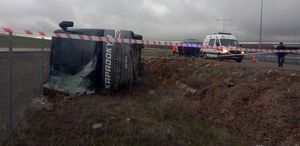 Aksaray’da tur otobüsü devrildi: 20 yaralı
