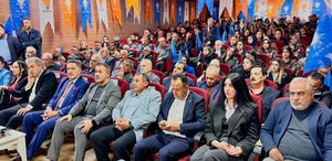 Gelecek Partisi’nden istifa eden 35 kişi AK Parti’ye geçti