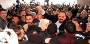 Bursa Büyükşehir Belediyesi başkan vekili seçimi öncesinde gerginlik