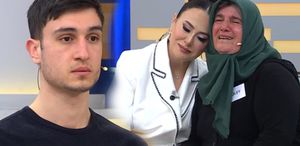 Ağlayan anne, taş kesilen evlat Canlı yayında dikkat çeken görüntü
