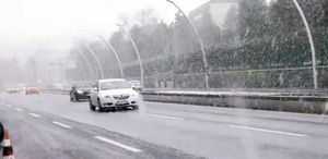 Ankara’ya lapa lapa kar yağdı