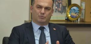 CHP’den ihraç edilen Hasbi Dede partisinden istifa etti