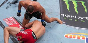 Sakatlanan rakibine acıyınca boyunun ölçüsünü aldı