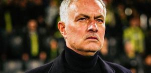 Mourinholu Benfica şampiyonluk umudunu sürdürdü