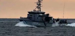 Ege’de hareketli anlar: Türk Sahil Güvenliği kovaladı, Yunan botu kaçtı