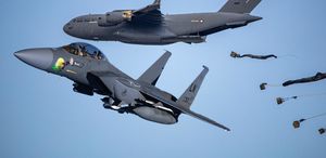 Dünyayı tedirgin eden hareketlilik Savaş uçakları peş peşe havalandı