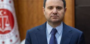 Gürlek’ten net mesaj: FETÖ ile mücadele milli meseledir