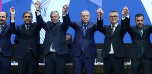 CHP’li Serik Belediye Başkanı Kadir Kumbul, AK Parti’ye geçiyor iddiası