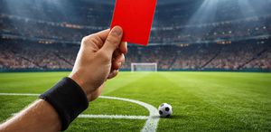 Dünya futbolunda devrim gibi öneri Kırmızı kart yok, maçlar 50 dakika