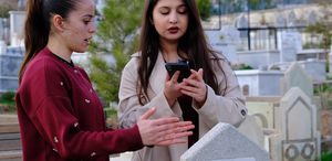 Sivas’ta bir garip olay: Pusula ile mezarlığa gidenler şaşıp kalıyor