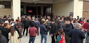 Kahramanmaraş’ta en acı bekleyiş: Aileler cenazeleri için hastanede