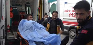 Çakmağını vermeyen kuzenini bıçaklayıp kaçtı