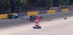 Yol kenarında mendil satarken tırın altında kalan kadın hayatını kaybetti