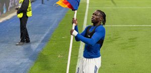 Maç sonundaki sevinci ortalığı savaş alanına çevirdi