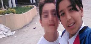 8 yıl önce tüfekle öldürülen Kerem’in ailesinin avukatı duruşma salonunda bastonla olayı canlandırdı