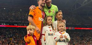 Galatasaray’da eski kaptanlar Muslera ve Mertens dümene geçti