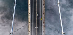 Yoğun sis Boğaz’ı kapattı: Köprü manzarası izleyenleri hayran bıraktı