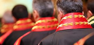 HSK Kararnamesiyle 14 hakim ve savcının görev yeri değişti