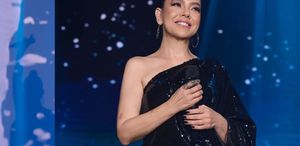 Ebru Gündeş’ten itiraf Konserde seyirciye sordu