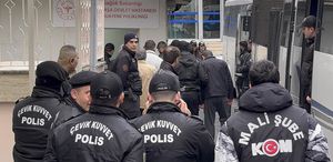 Uşak Belediyesi’ne yönelik ikinci dalga operasyonda 16 kişi tutuklandı