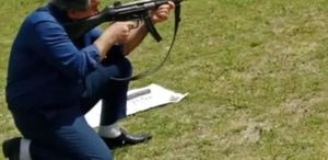 İlçe Milli Eğitim müdüründen silahlı paylaşım Tepki gelince kaldırdı