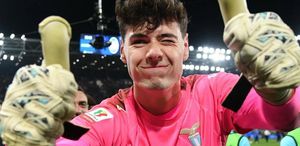 Üst üste 4 penaltı kurtaran Motta, takımını tek başına finale çıkardı