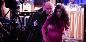 Trump’ın danışmanı Miller saldırı sırasında hamile eşini kendine kalkan yaptı