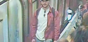 İngiltere ayakta Polis bir kadının etek altı fotoğraflarını çeken bu sapığı arıyor