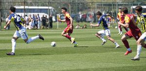 Günün ilk derbisinde kazanan belli oldu