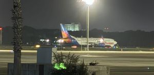 Pilot istifra etti, uçak Antalya Havalimanı’na acil iniş yaptı