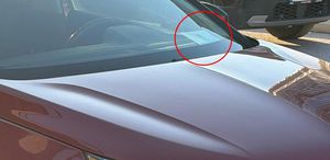 AK Partili Eyüp Kadir İnan’dan camına parti logolu kart bırakanlara tepki