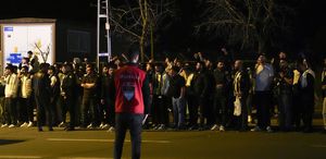 Fenerbahçe’de Derbi Sonrası Taraftar Tepkisi: Otobüse Yabancı Madde ve İstifa Tezahüratları