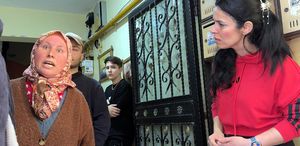 Apartmanı illallah ettiren komşu Evden tam 3 kamyon çöp çıktı