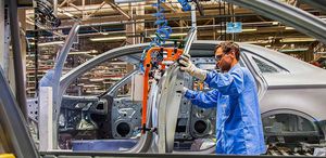 Otomotiv devinden radikal karar Yeni otomobil için en ucuz 2 modeli kaldırdı