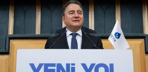 Ali Babacan’dan televizyonlara sert eleştiri: Toplumu çürüten yayınlar bilinçli