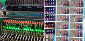 Lise öğrencisinden dev sistem Yüzlerce telefonla sahte etkileşim ağı kurdu