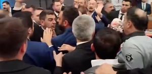 Ataşehir’de belediye başkan vekilliği seçiminde ortalık karıştı