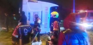 Balıkesir’de yolcu otobüsü devrildi 3 kişi öldü, 31 kişi yaralandı