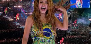 Brezilya’da Shakira fırtınası 2 milyon hayranı tempo tutarak eski eşi Pique’ye küfür etti