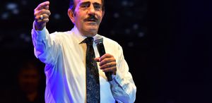 Sahnede anlattığı fıkra Kayserililerin tepkisini çekti Mustafa Keser’den açıklama