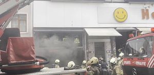Fatih’te market deposunda yangın: 11 kişi kurtarıldı
