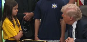 Trump küçük kızın boyuyla dalga geçti: Bu boyla smaç atabiliyor musun