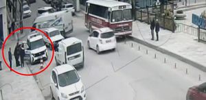 Polislerin ’heimlich’ manevrası ile hayata tutundu o anlar kamerada