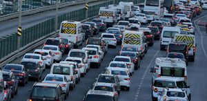 Pompada çifte değişim Benzine zam, otogaza indirim geldi