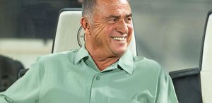Yine yaptı babalığını Fatih Terim, Arda Turan’ı yalnız bırakmadı